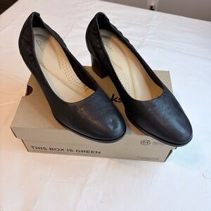 Clarks Women's Classic Black Heels